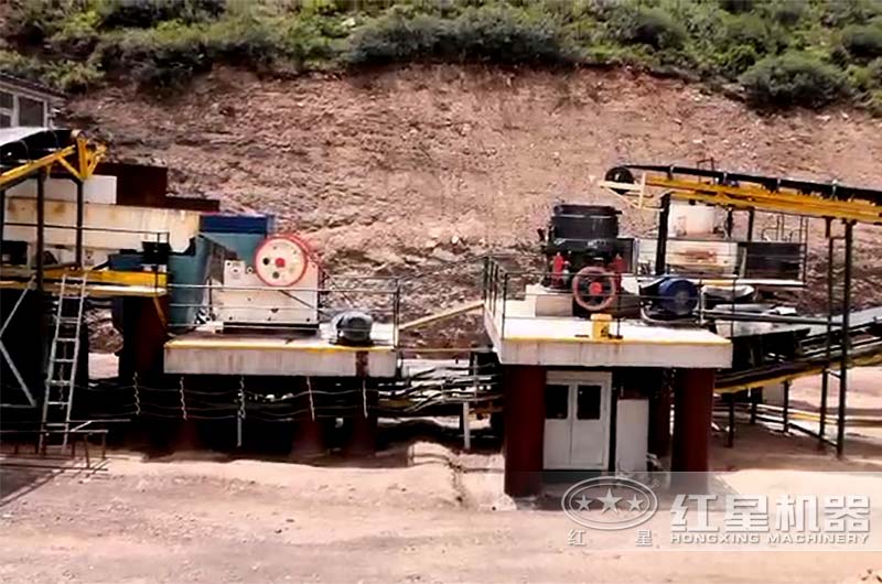 沖擊破搭配顎破、圓錐破現(xiàn)場